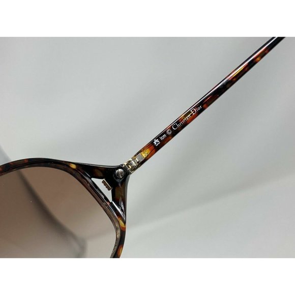 Christian Dior 2691 10 Oversized sunglasses  Size 58 [] 15  Scratched Lenses main image 9